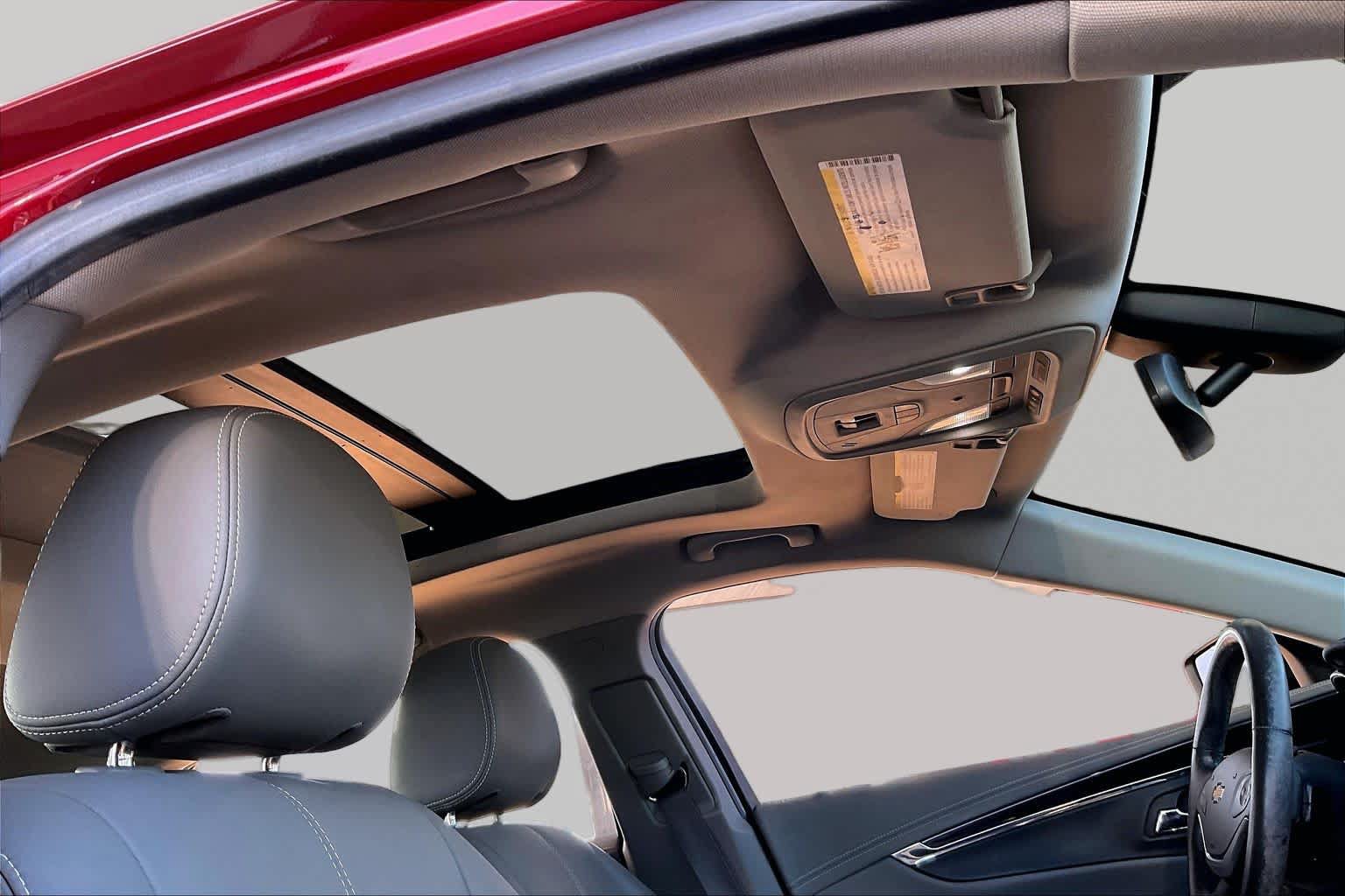 Used 2018 Chevrolet Impala LT w/ Sunroof and Spoiler Package FWD image 15