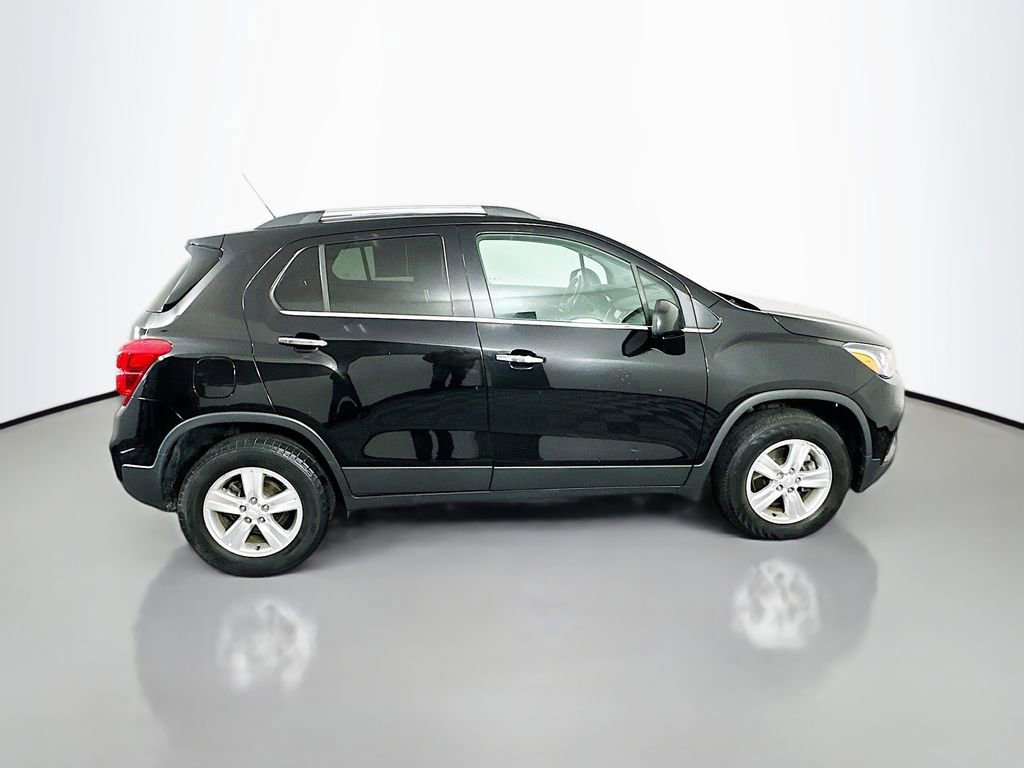 Used 2019 Chevrolet Trax LT w/ LT Convenience Package image 8