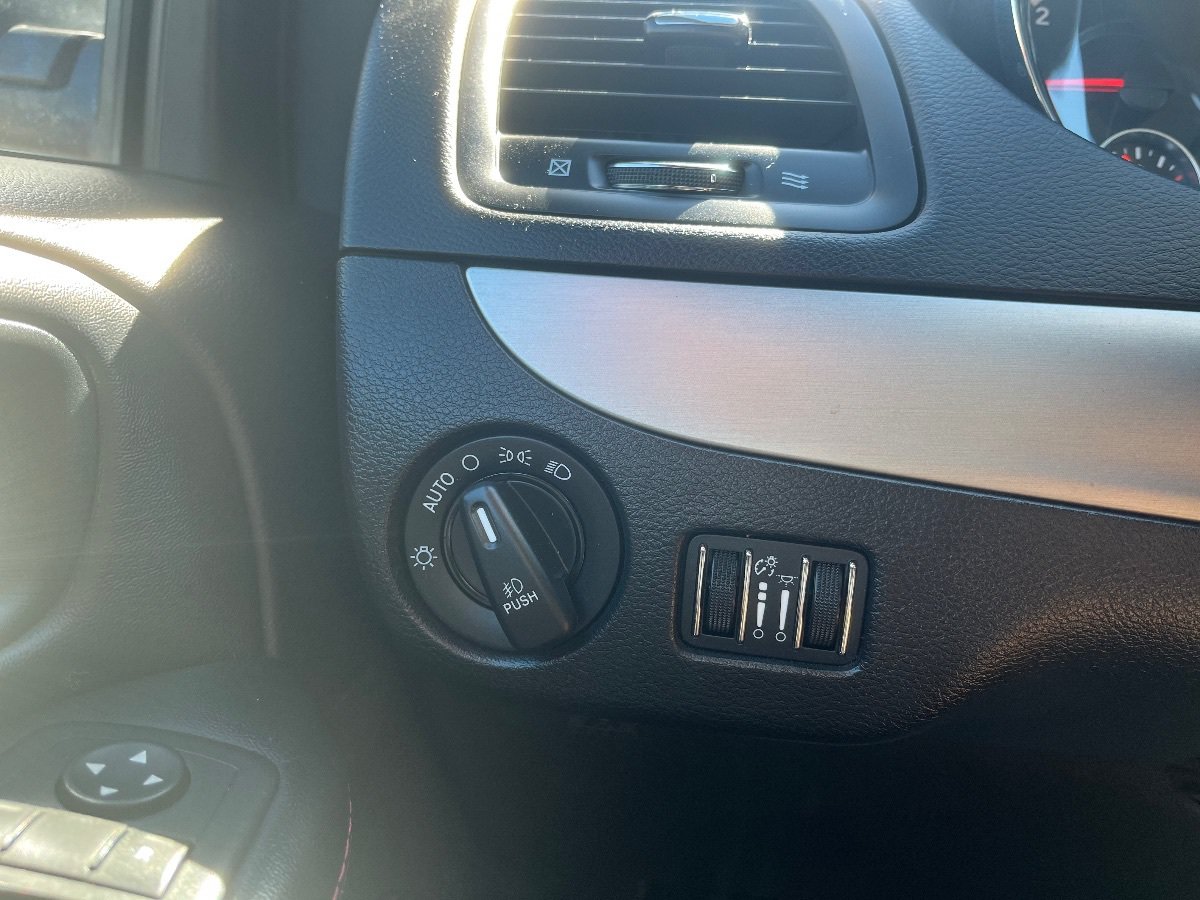 Used 2016 Dodge Grand Caravan R/T w/ Driver Convenience Group FWD image 20