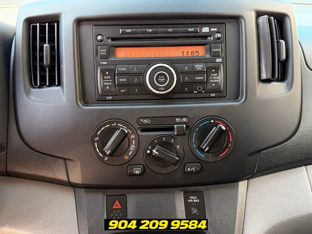 Used 2014 Nissan NV200 SV w/ Exterior Appearance Package FWD image 16