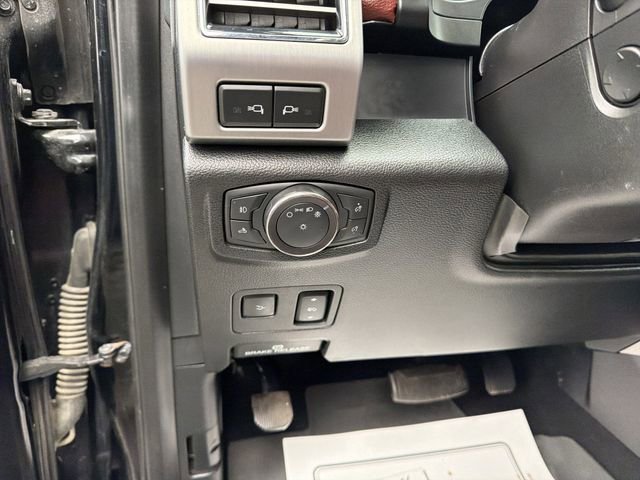 Used 2019 Ford F250 Platinum w/ Platinum Ultimate Package image 18