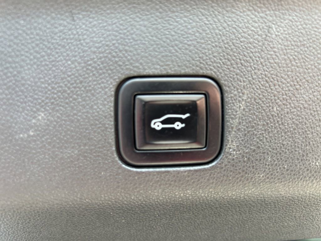 Used 2021 Chevrolet Tahoe High Country image 25