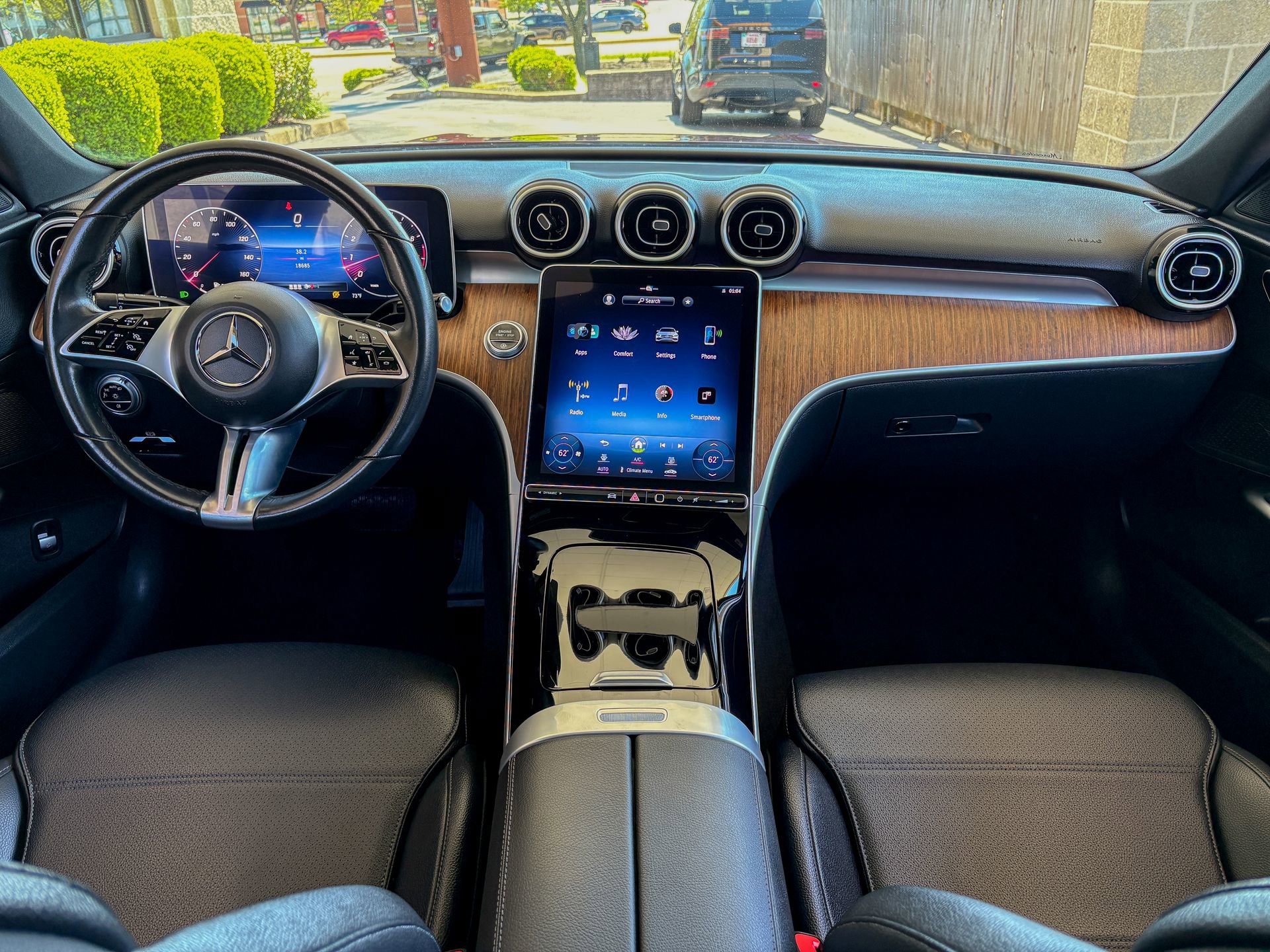 Used 2023 Mercedes-Benz C 300 4MATIC Sedan image 25