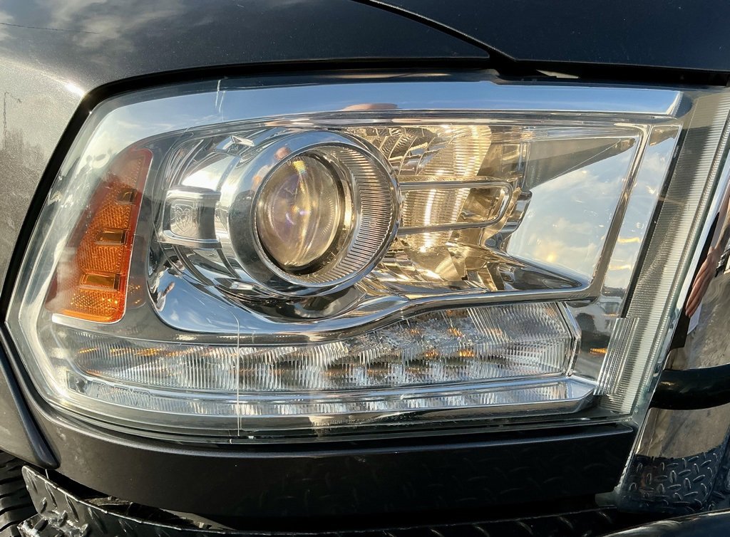 Used 2018 RAM 2500 Laramie w/ Convenience Group image 8