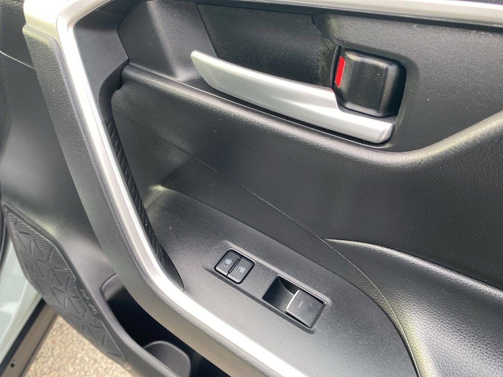 Used 2023 Toyota RAV4 XLE Premium image 13