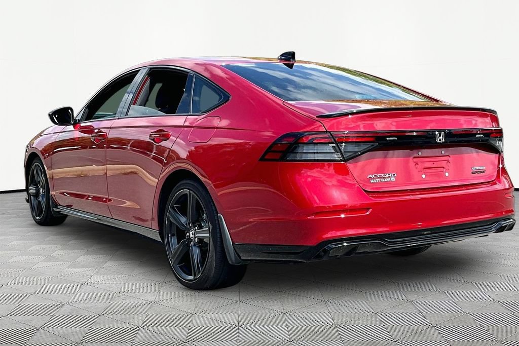 Used 2025 Honda Accord Sport image 5