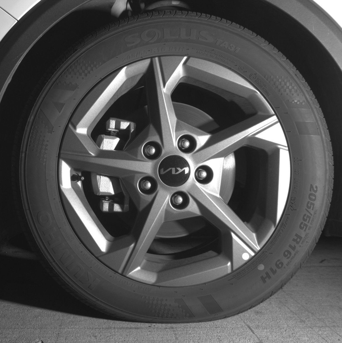 Used 2025 Kia K4 LXS image 12