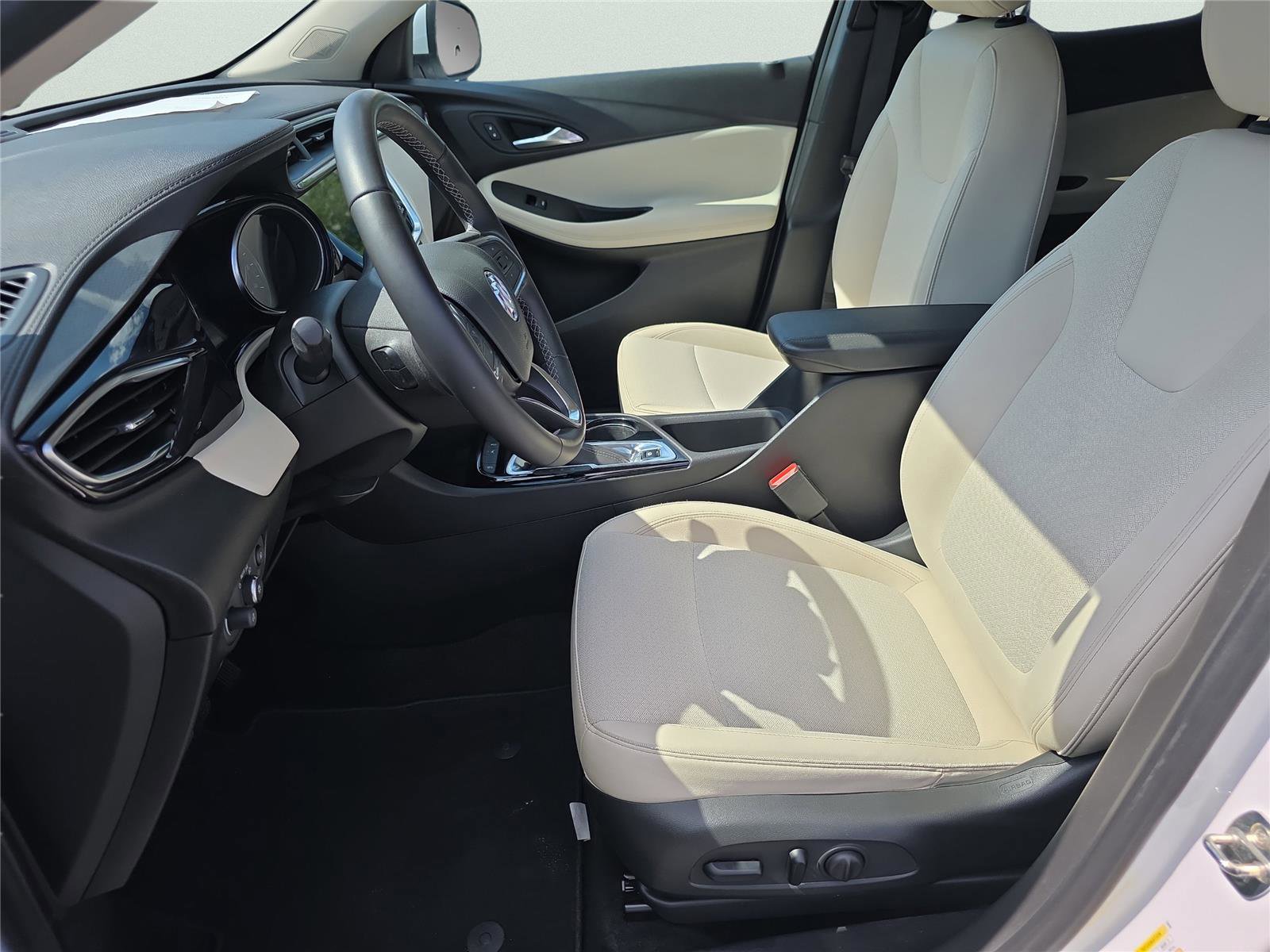 Used 2020 Buick Encore GX Preferred w/ Cold Weather Comfort Package image 11