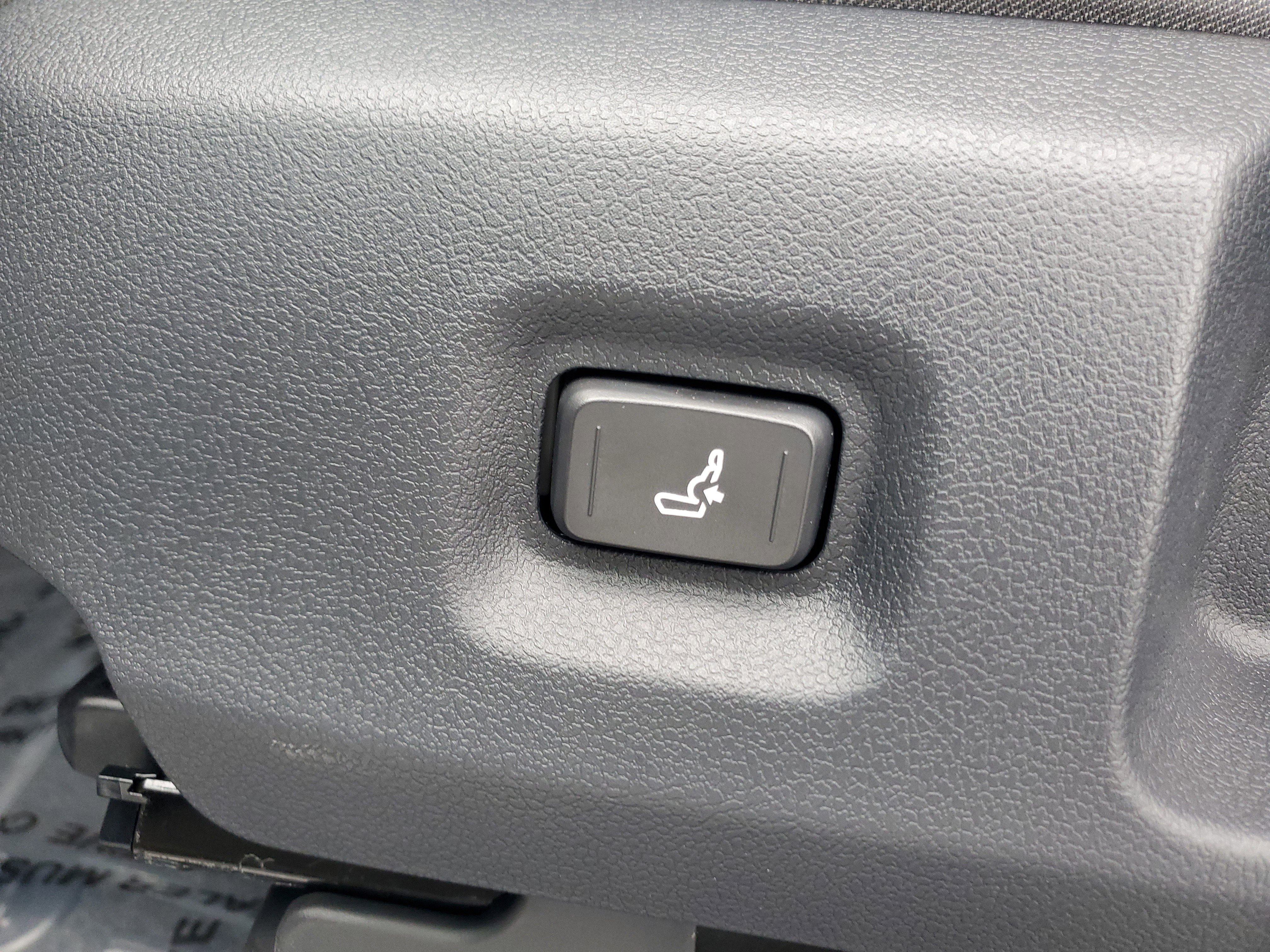 New 2025 Toyota Tacoma SR5 image 17