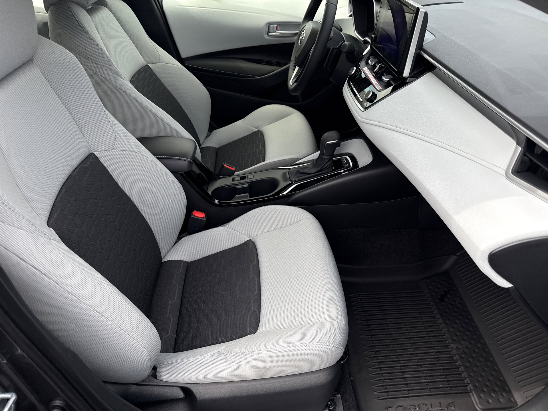 Certified 2026 Toyota Corolla SE image 13