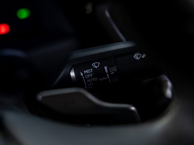 Used 2025 Lexus ES 300h w/ Premium Package image 43