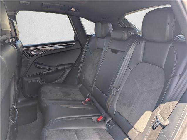 Used 2021 Porsche Macan AWD/4WD image 25