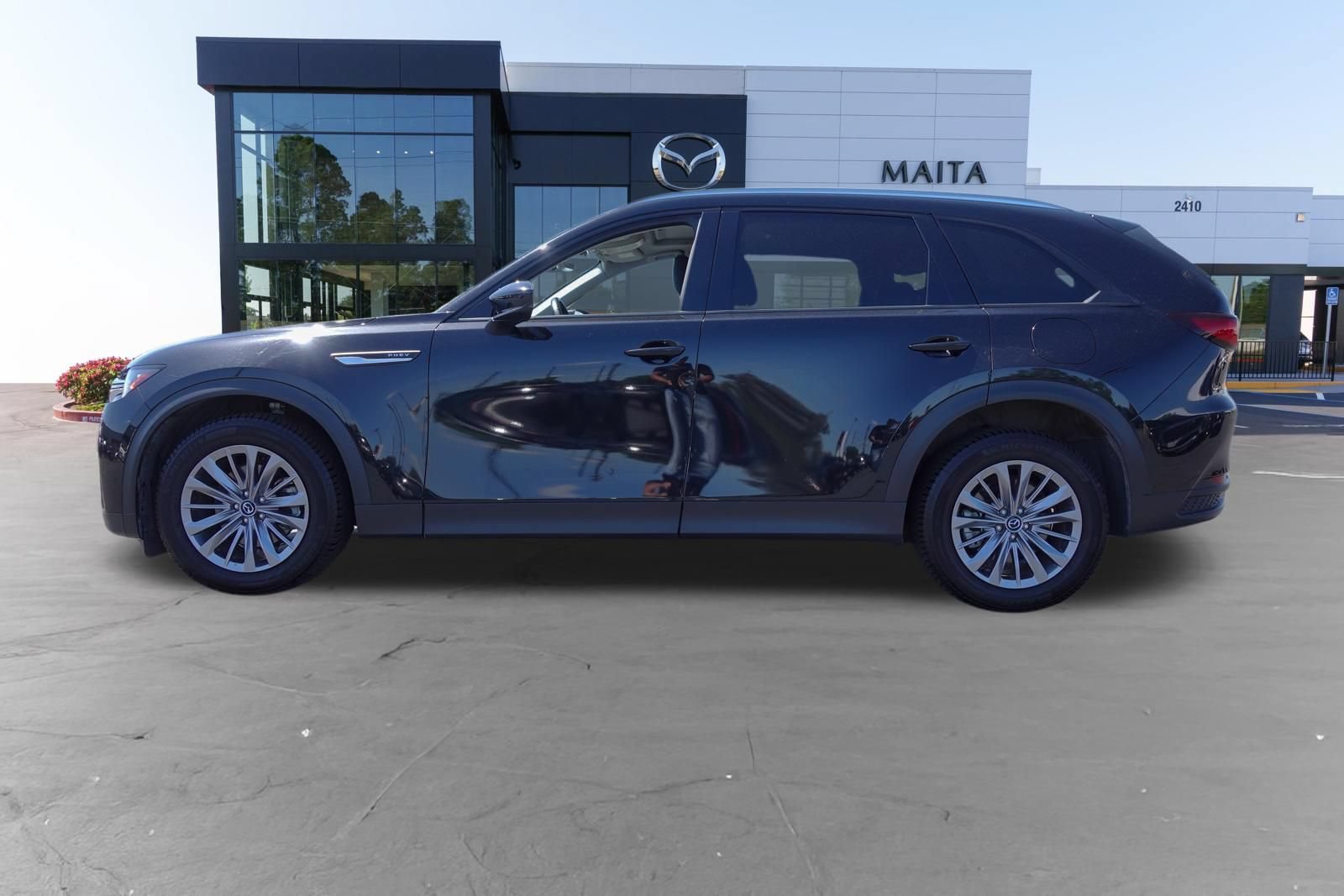 Used 2024 MAZDA CX-90 Plug-In Hybrid w/ Preferred AWD/4WD image 6