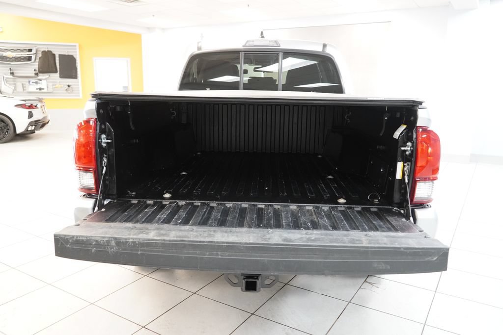 Used 2023 Toyota Tacoma SR AWD/4WD image 9