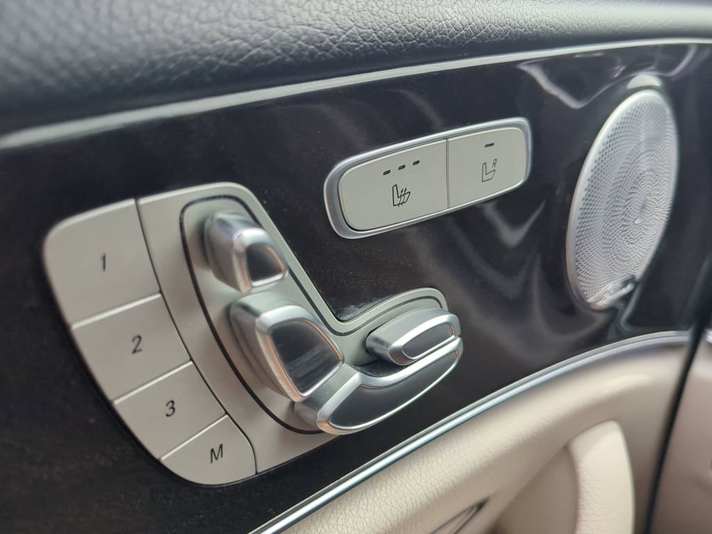 Used 2020 Mercedes-Benz E 350 Sedan image 12