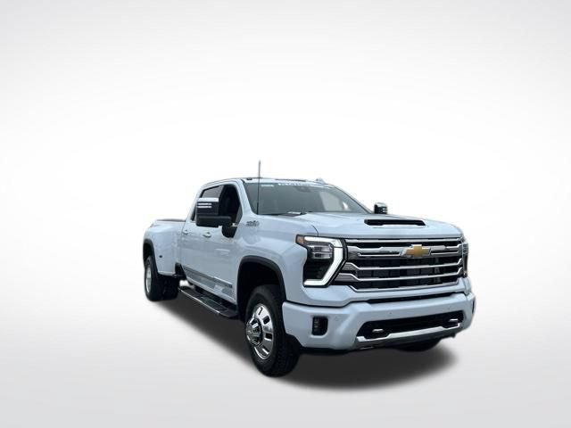 New 2026 Chevrolet Silverado 3500 High Country w/ Technology Package AWD/4WD image 1