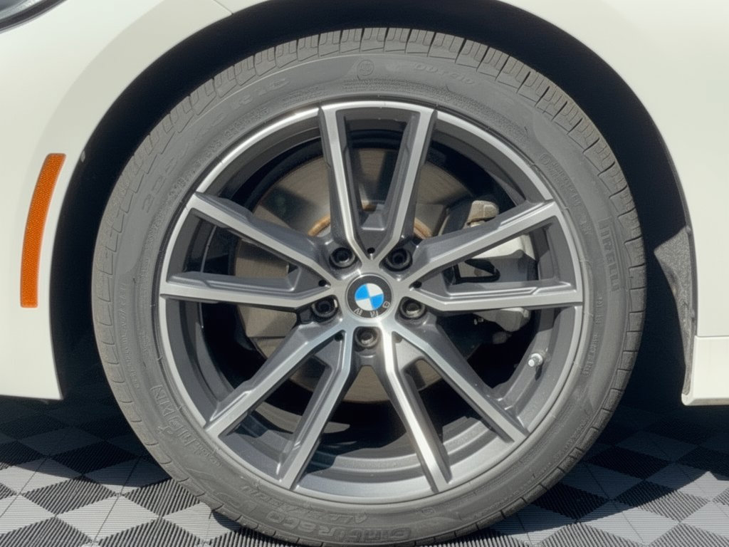 Used 2022 BMW 330i xDrive Sedan w/ Driving Assistance Package AWD/4WD image 13