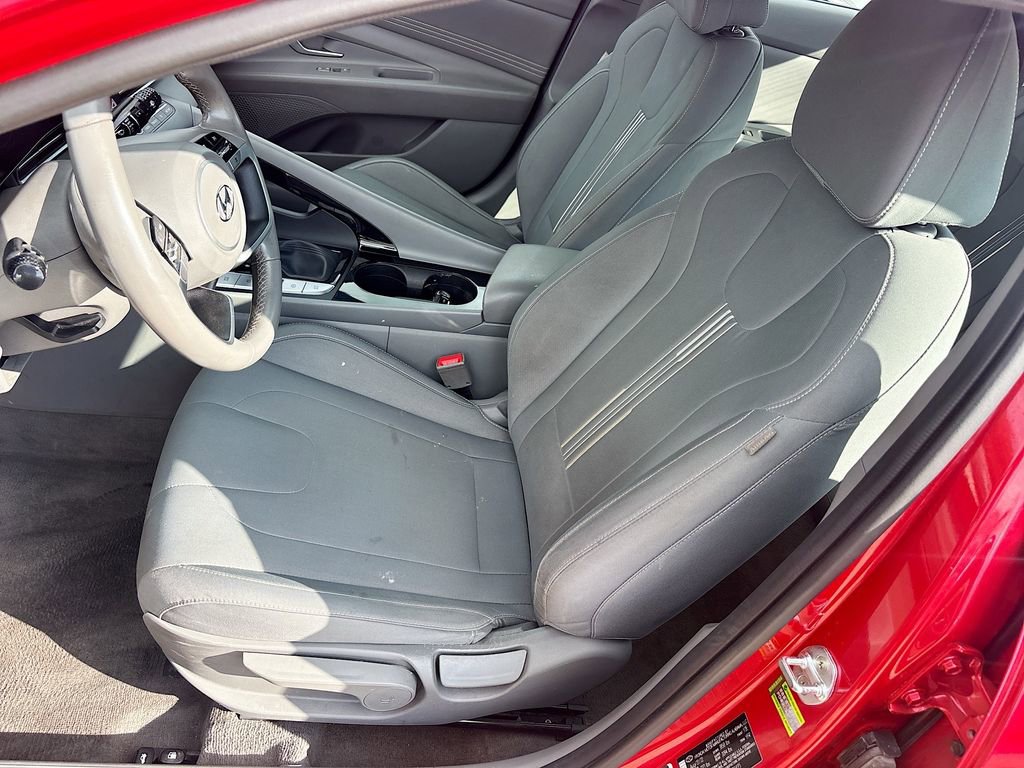 Used 2023 Hyundai Elantra SEL w/ Convenience Package image 21