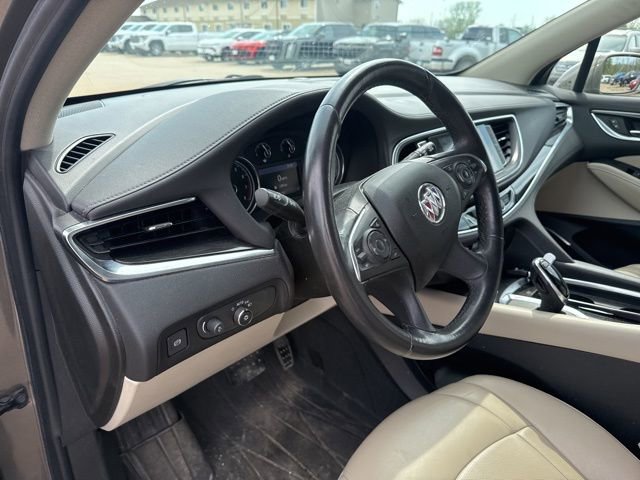 Used 2020 Buick Enclave Essence image 12