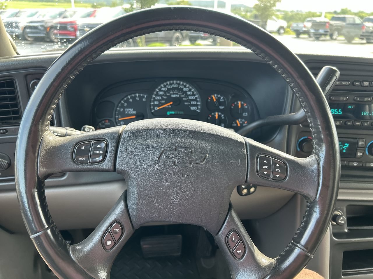 Used 2005 Chevrolet Avalanche 2500 w/ Preferred Equipment Group AWD/4WD image 25