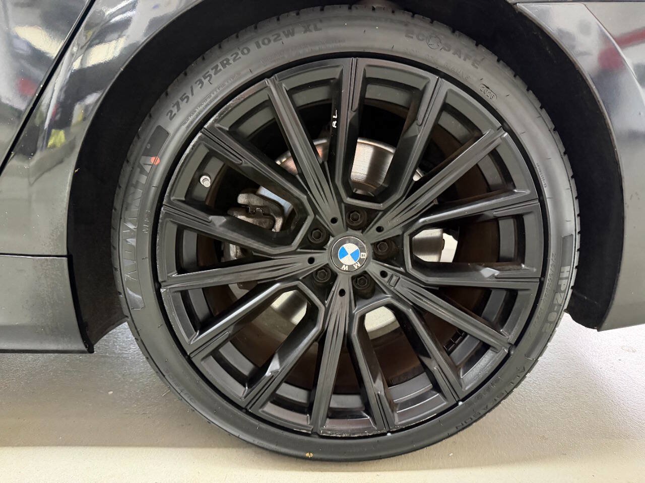 Used 2020 BMW 740i xDrive w/ M Sport Package AWD/4WD image 32
