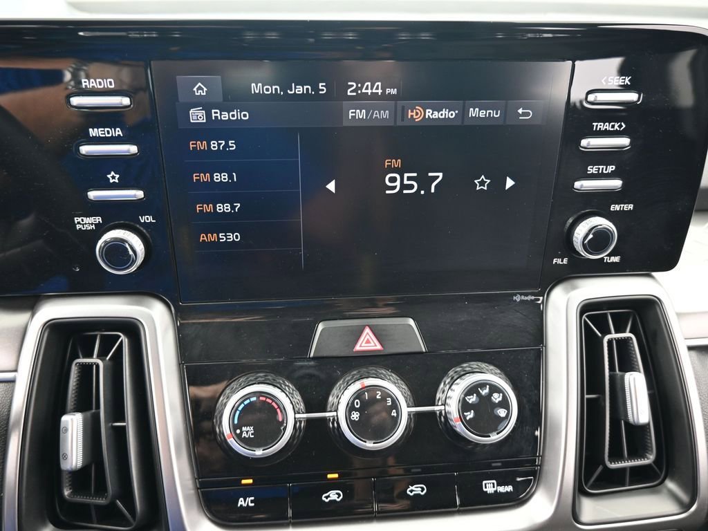 Used 2022 Kia Sorento LX image 22