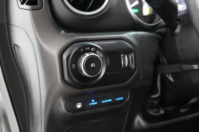 Used 2023 Jeep Wrangler Unlimited Sahara w/ Cold Weather Group image 18