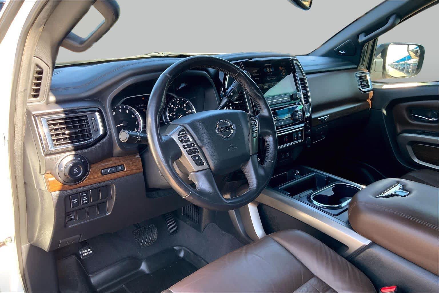 Used 2022 Nissan Titan Platinum Reserve w/ Moonroof Package AWD/4WD image 18