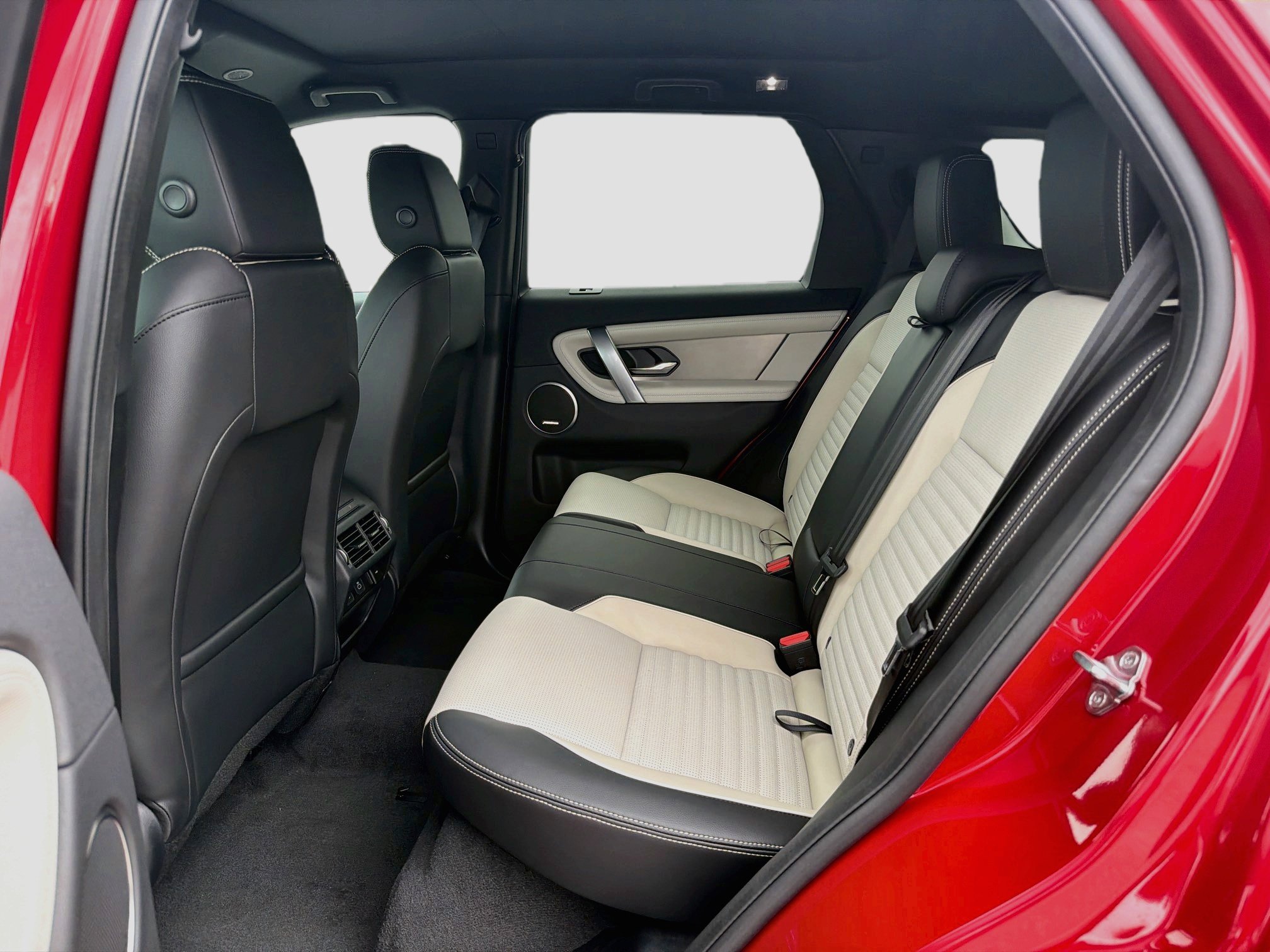 New 2026 Land Rover Discovery Sport Landmark AWD/4WD image 21