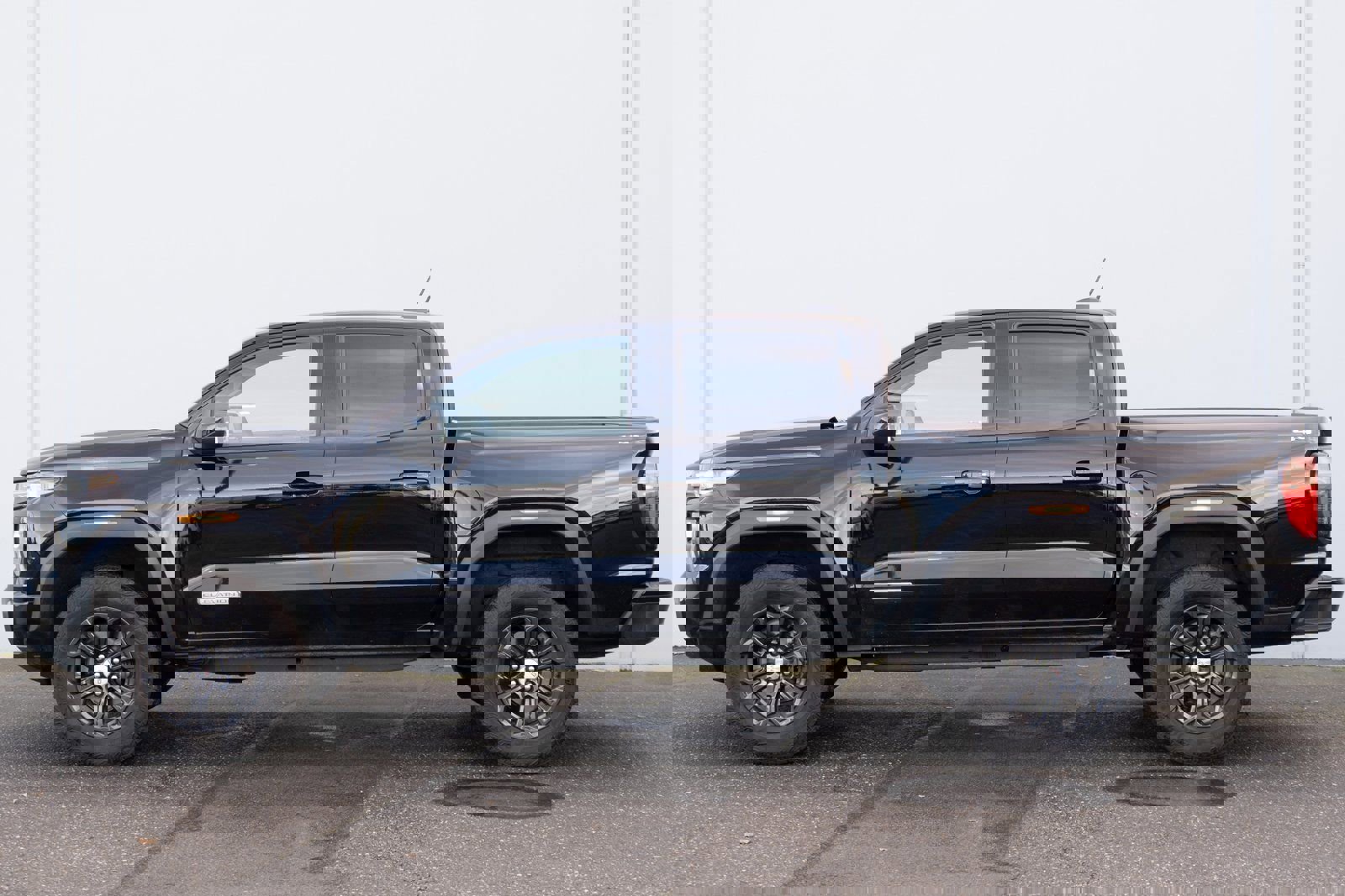 Used 2023 GMC Canyon Elevation w/ Convenience Package image 22