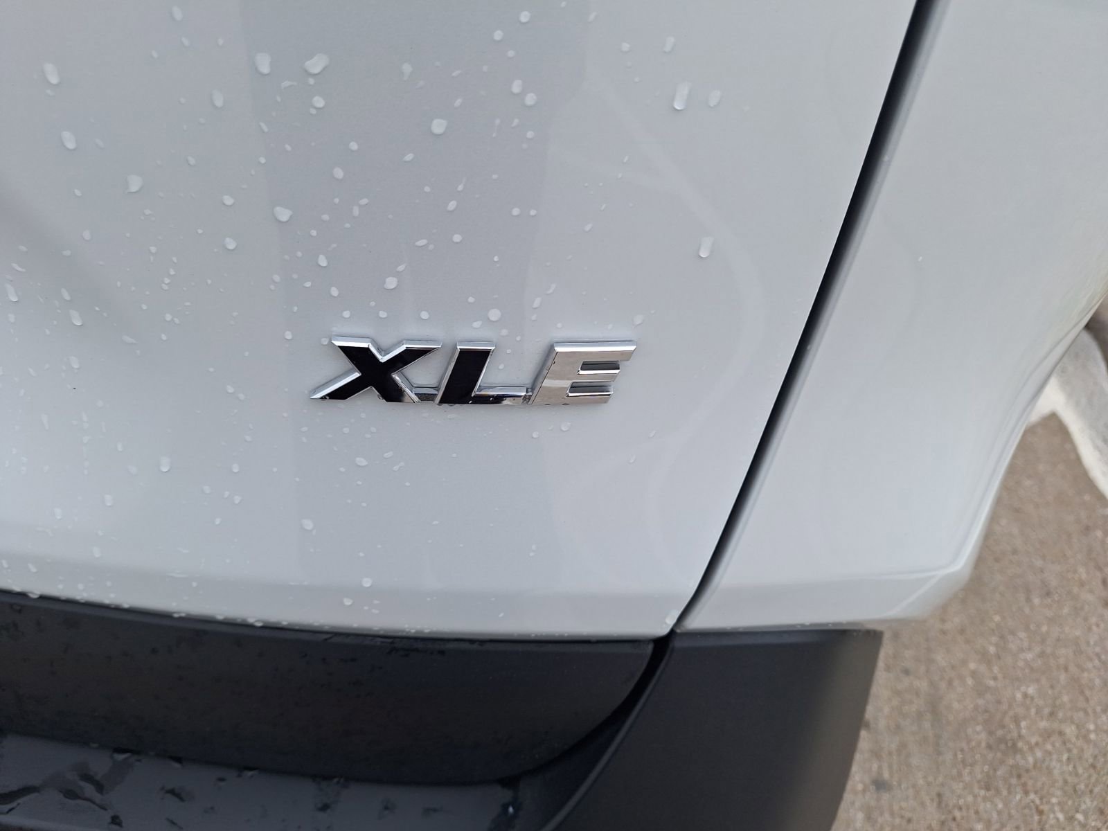 Used 2024 Toyota RAV4 XLE Premium image 12