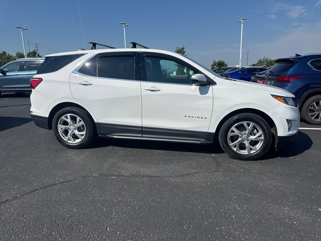 Used 2018 Chevrolet Equinox LT FWD image 2