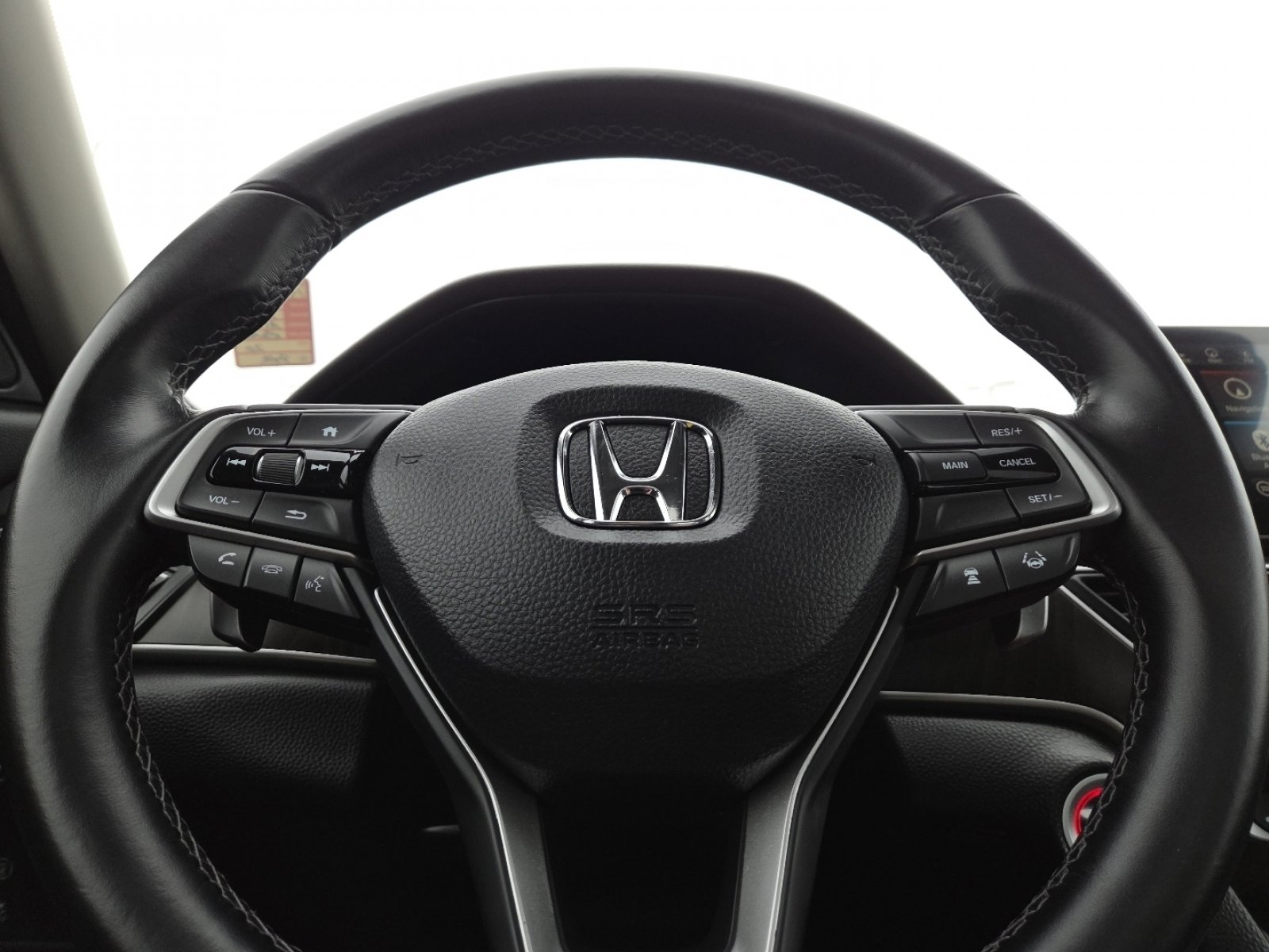 Used 2018 Honda Accord EX-L image 25