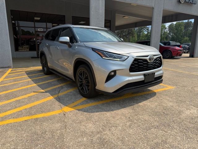 Used 2020 Toyota Highlander Limited image 11