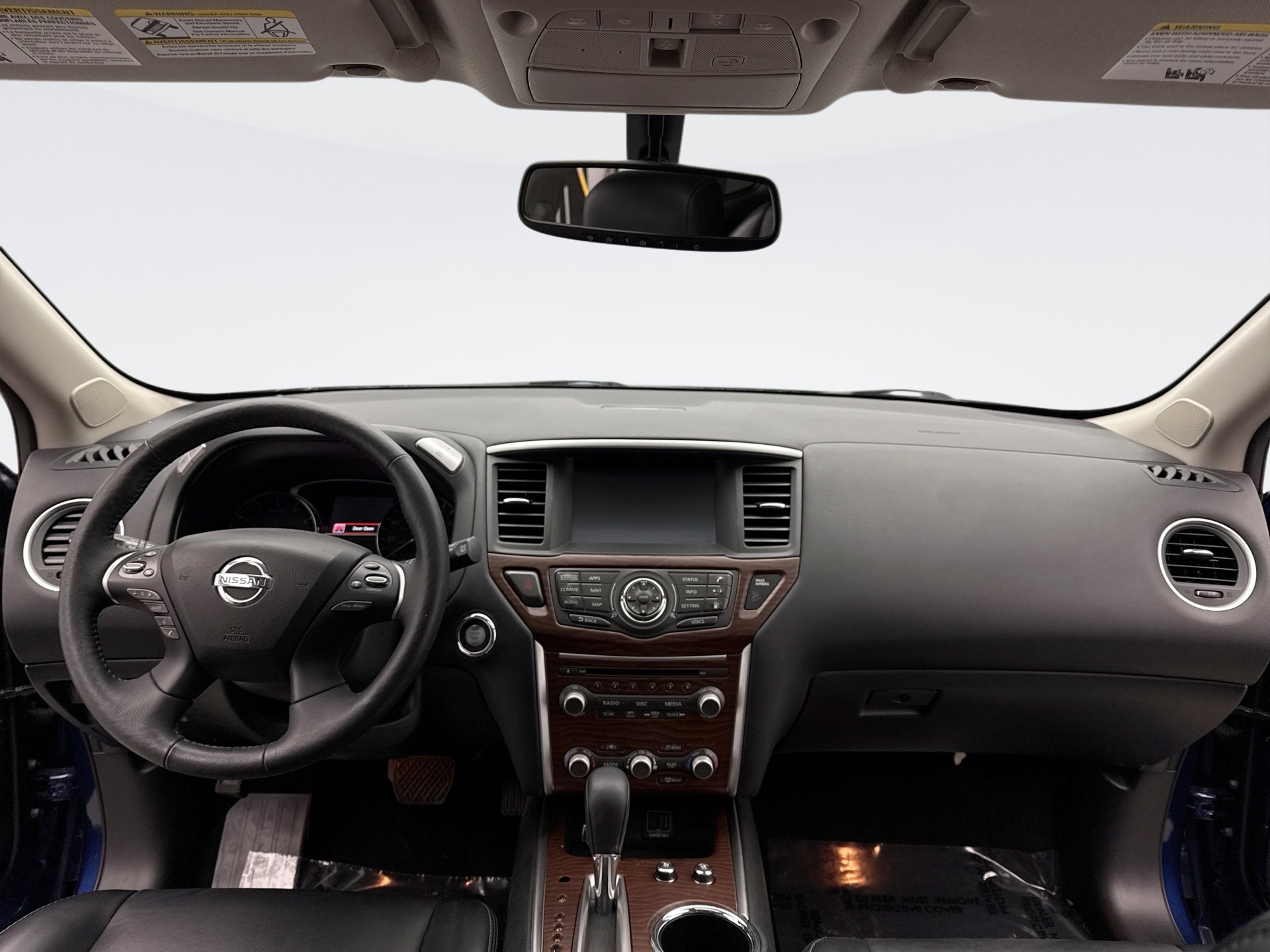 Used 2019 Nissan Pathfinder Platinum image 14