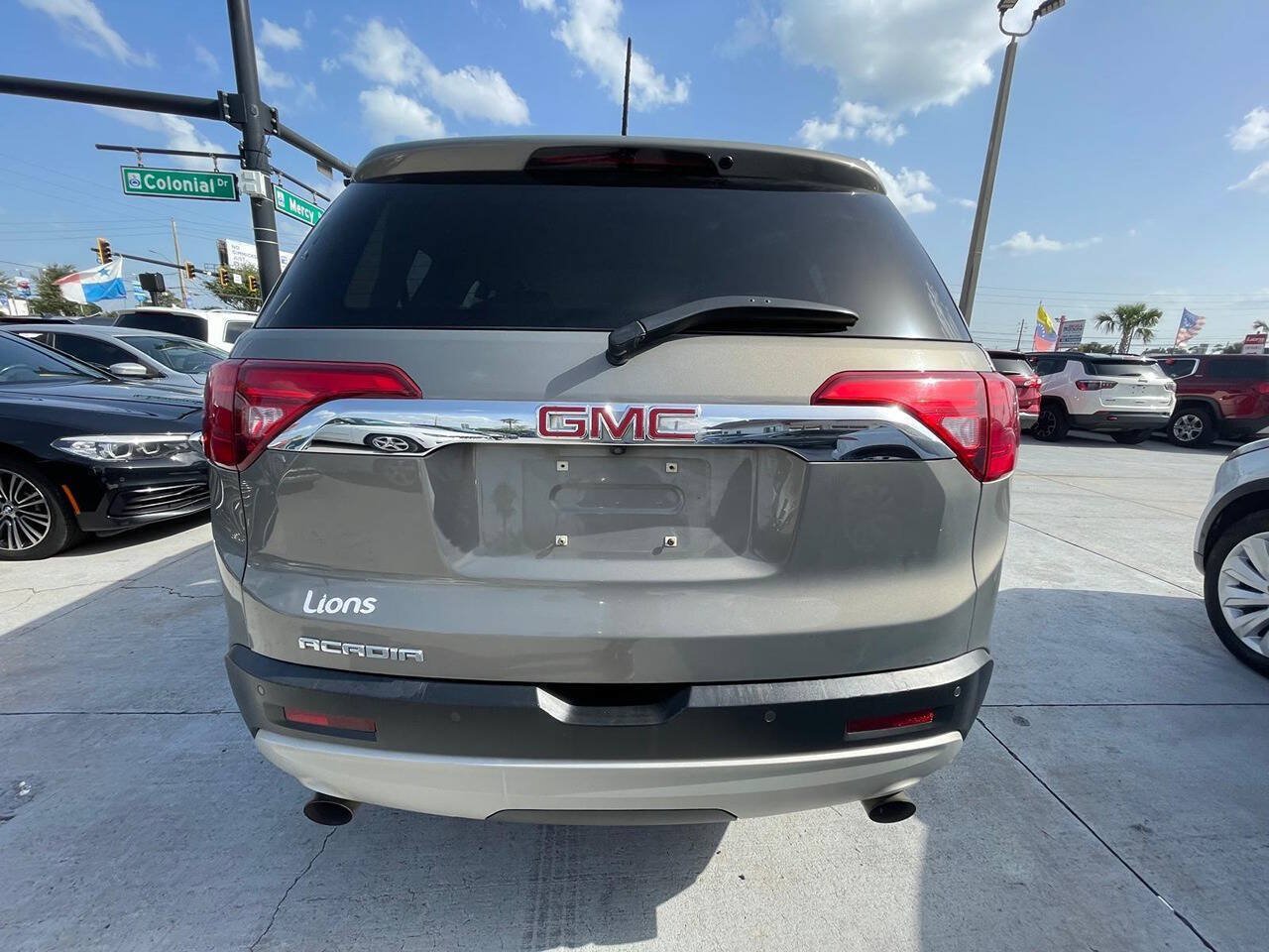 Used 2019 GMC Acadia SLT FWD image 5