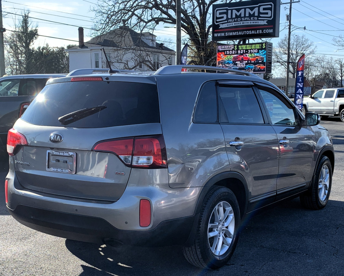Used 2014 Kia Sorento LX image 5