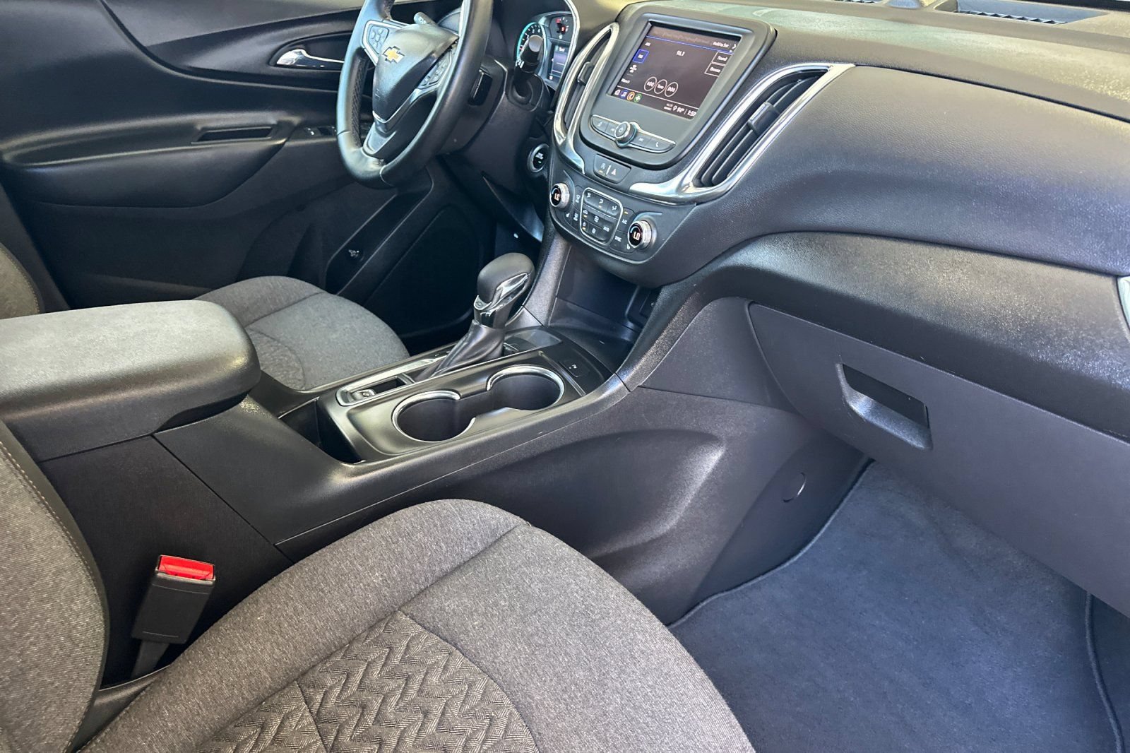 Used 2024 Chevrolet Equinox LT FWD image 16
