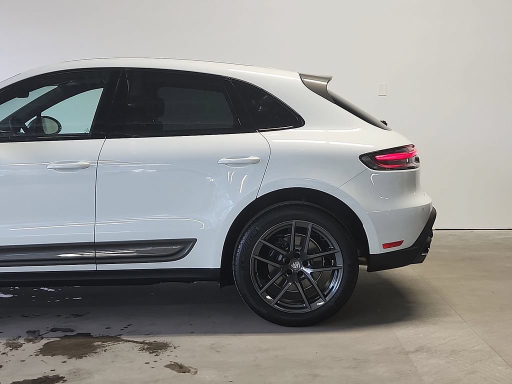 New 2026 Porsche Macan Turbo AWD/4WD image 7