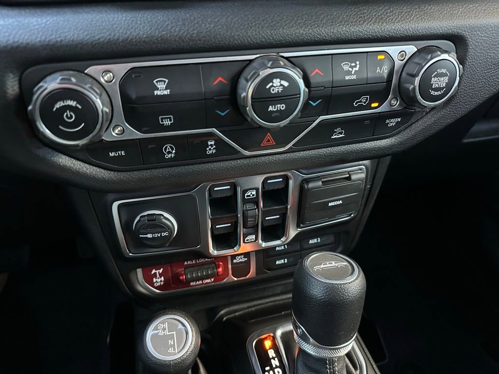 Used 2025 Jeep Gladiator Willys image 25