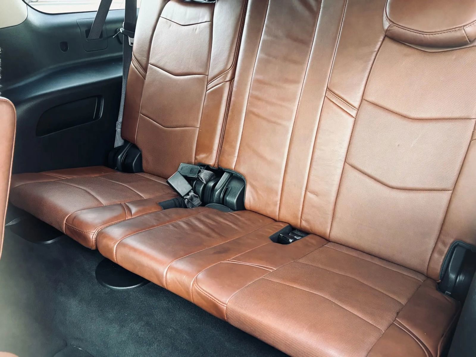 Used 2015 Cadillac Escalade ESV Premium image 16