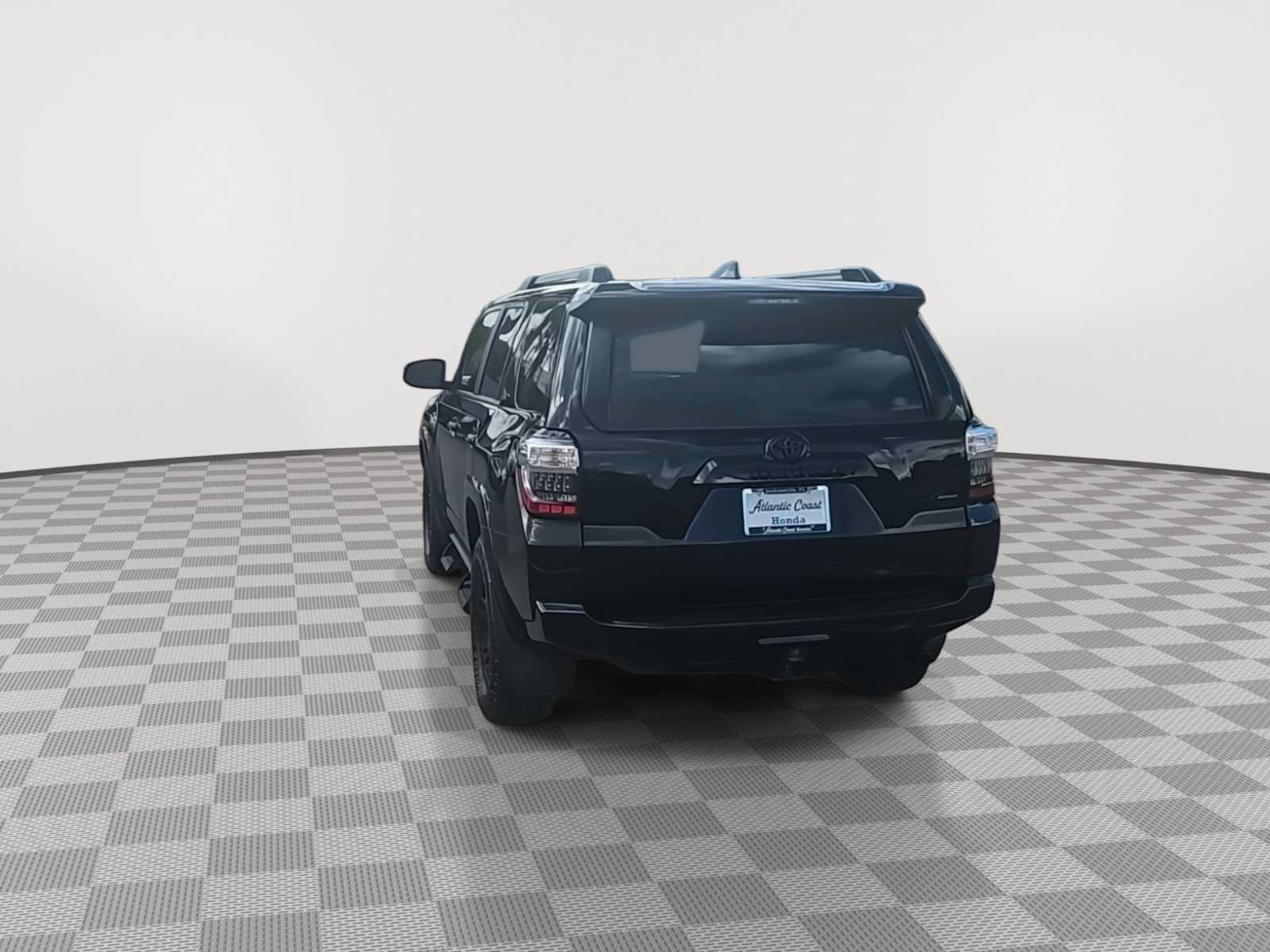 Used 2021 Toyota 4Runner SR5 Premium w/ Moonroof Package RWD image 7
