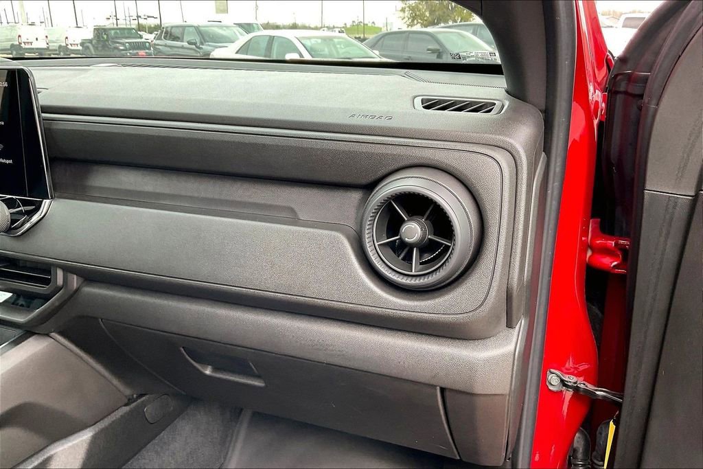 Used 2025 Chevrolet Colorado Trail Boss image 22
