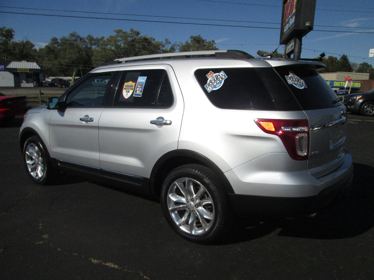 Used 2013 Ford Explorer XLT image 12