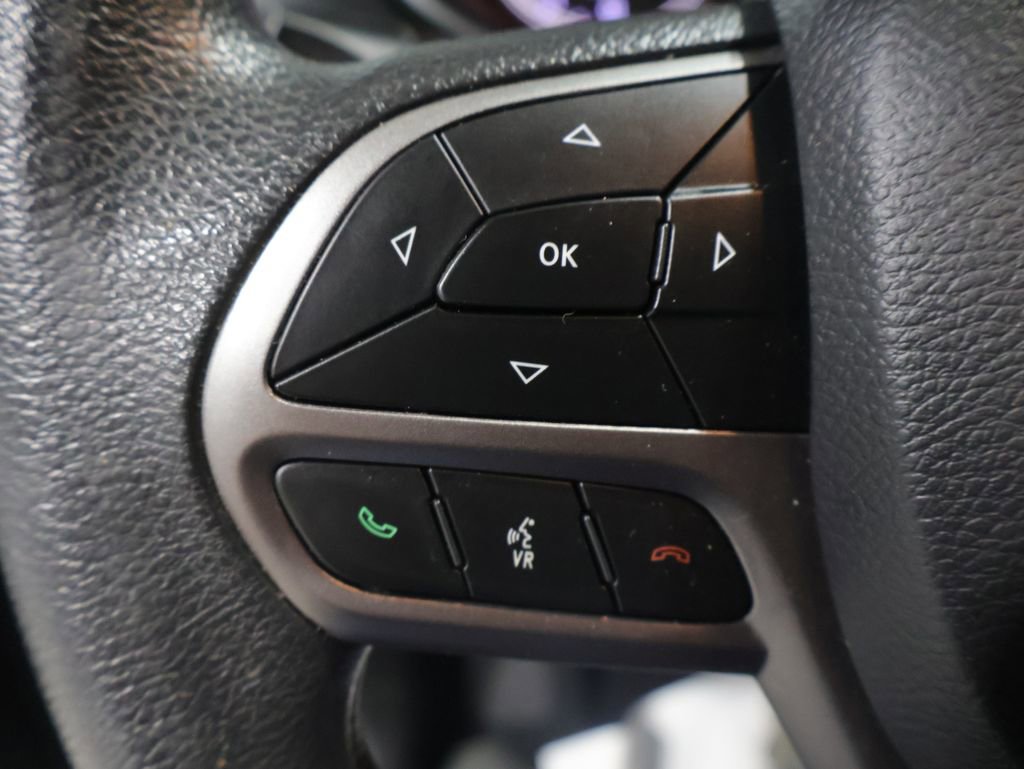 Used 2019 Jeep Cherokee Latitude w/ Popular Appearance Group image 34