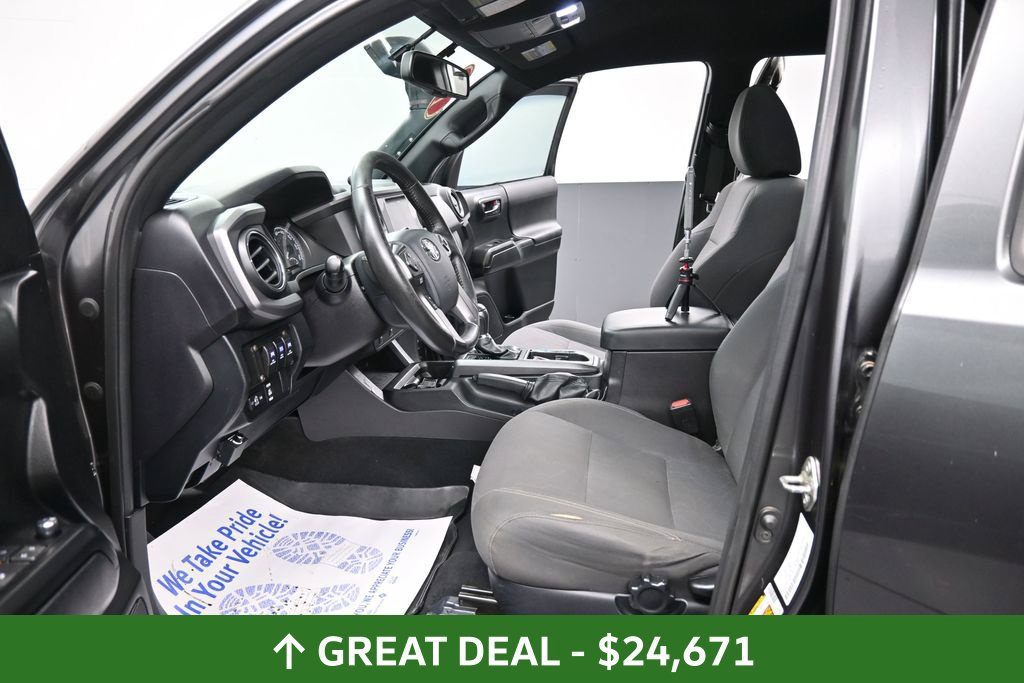 Used 2016 Toyota Tacoma TRD Sport w/ Towing Package AWD/4WD image 30