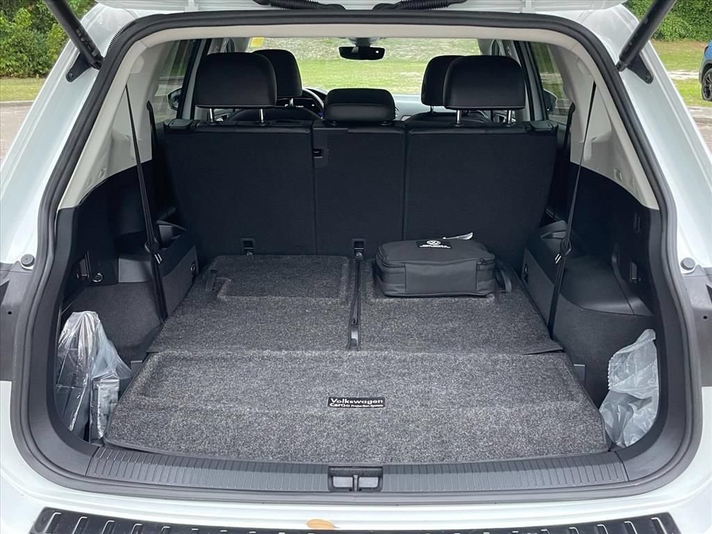 Used 2022 Volkswagen Tiguan SE FWD image 10