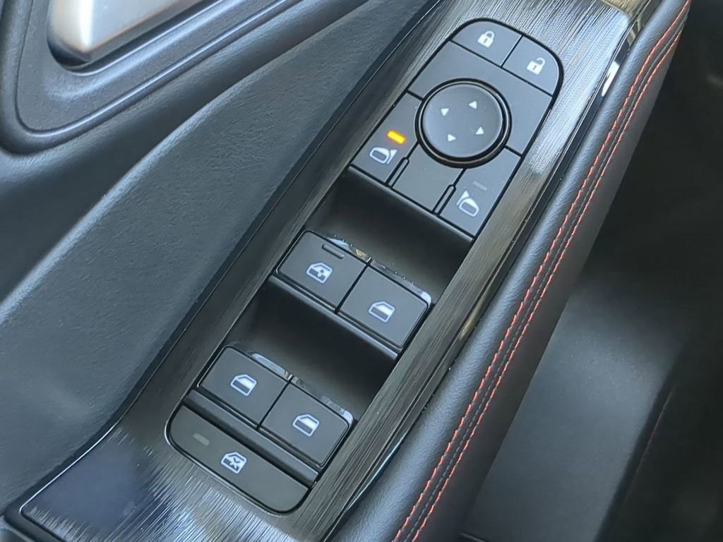 Certified 2025 Nissan Rogue SV image 24