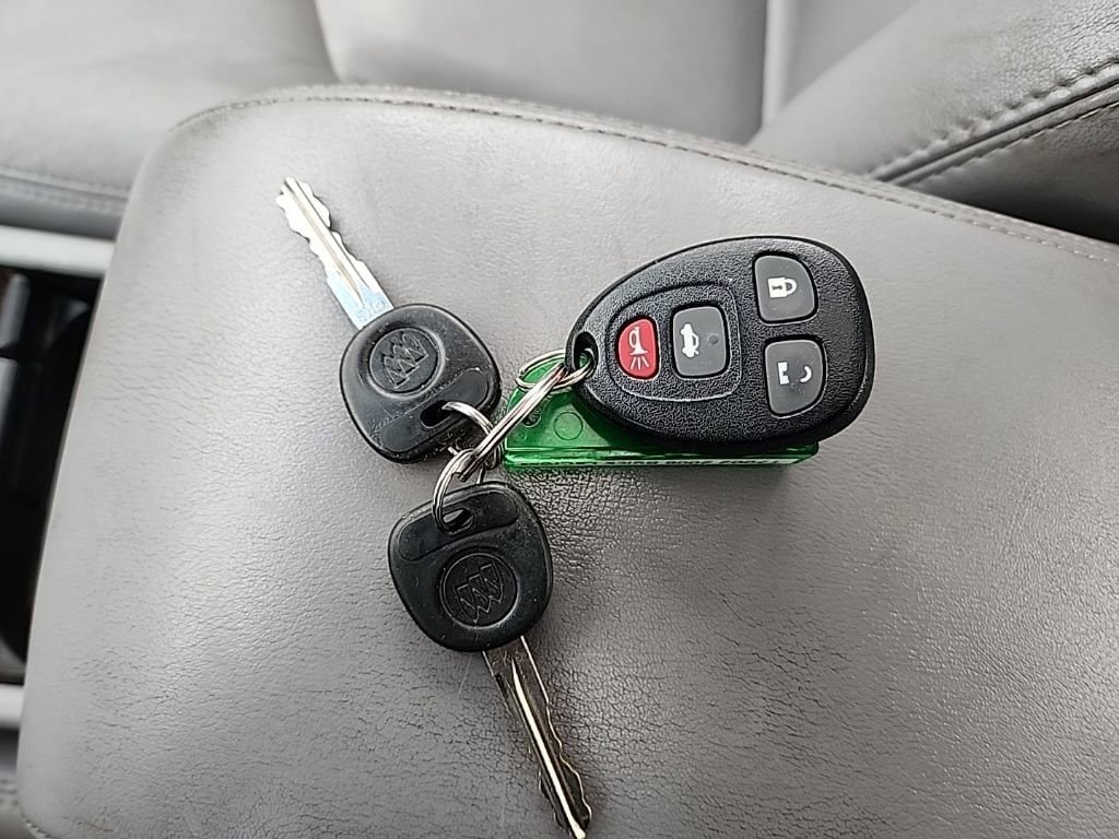 Used 2006 Buick LaCrosse CXS FWD image 20