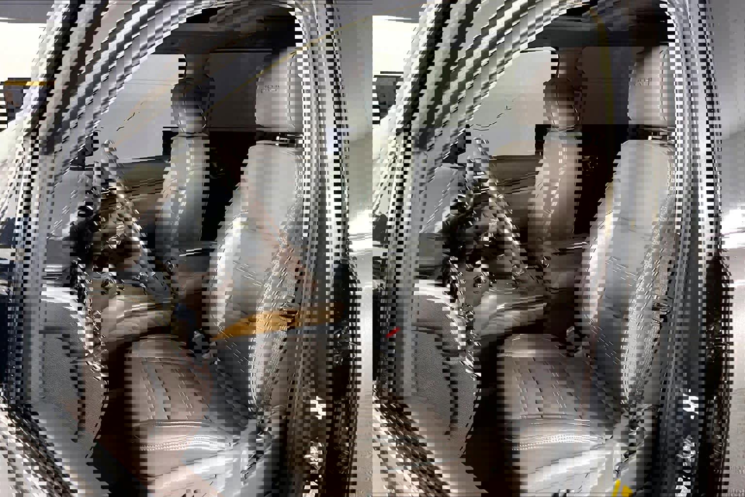 Used 2019 GMC Yukon XL Denali w/ Denali Ultimate Package AWD/4WD image 8